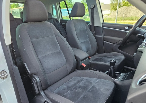 Volkswagen Tiguan cena 49999 przebieg: 210000, rok produkcji 2012 z Ostrów Mazowiecka małe 466